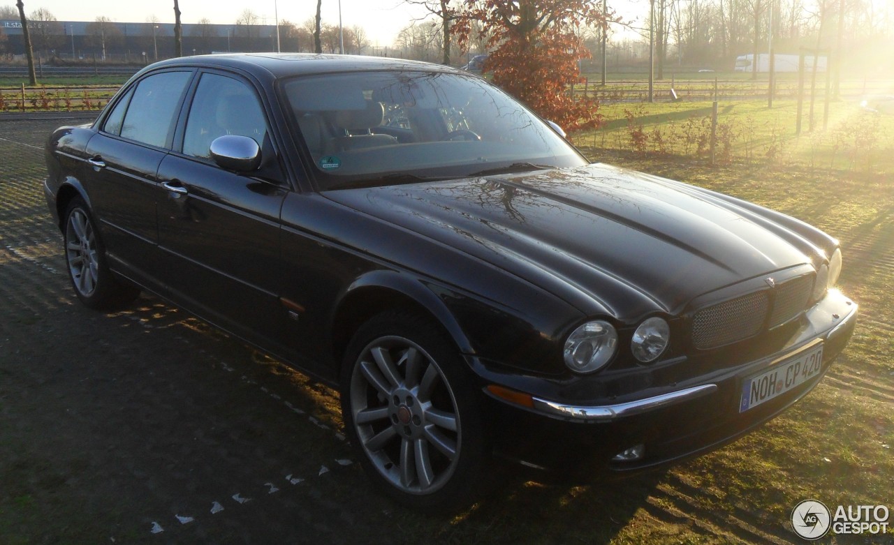 Jaguar XJR