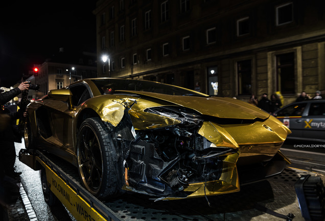 Lamborghini Aventador LP700-4 Roadster