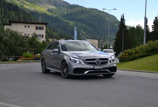 Mercedes-Benz E 63 AMG S W212