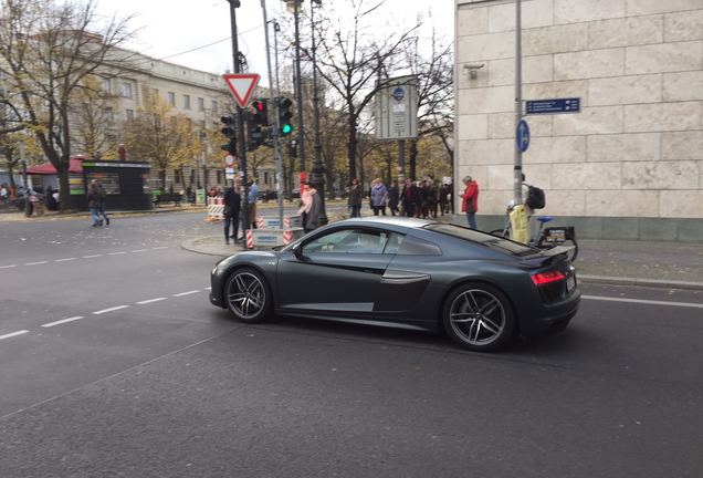 Audi R8 V10 Plus 2015