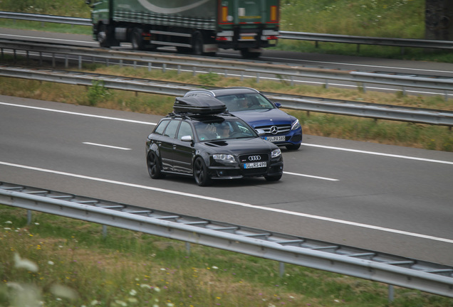 Audi RS4 Avant B7