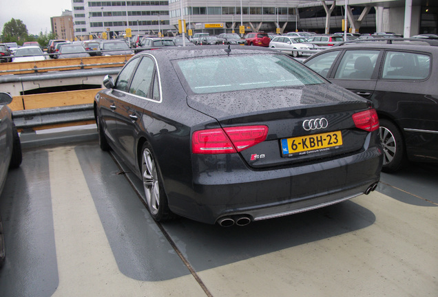 Audi S8 D4