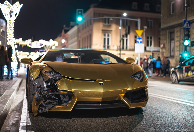 Lamborghini Aventador LP700-4 Roadster