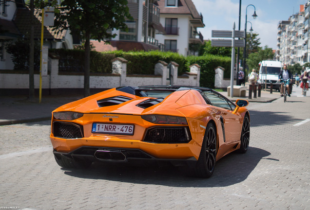 Lamborghini Aventador LP700-4 Roadster