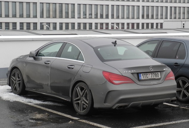 Mercedes-Benz CLA 45 AMG C117