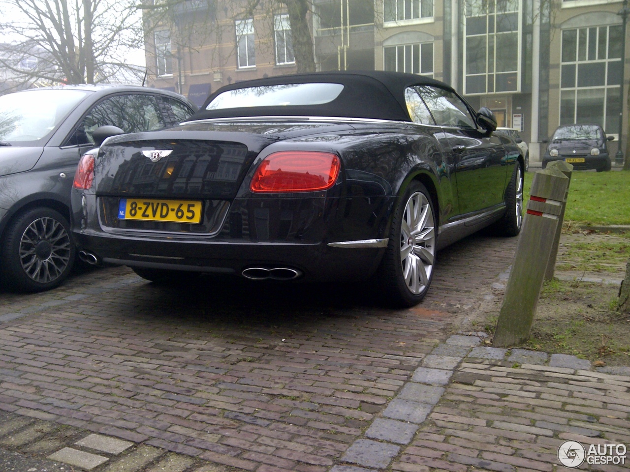 Bentley Continental GTC V8