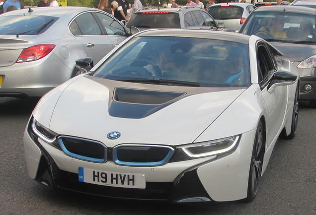 BMW i8