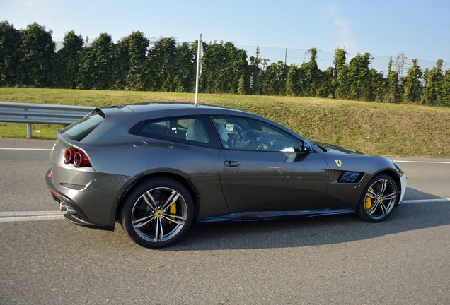 Ferrari GTC4Lusso