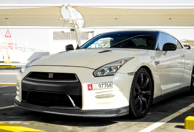 Nissan GT-R 2011