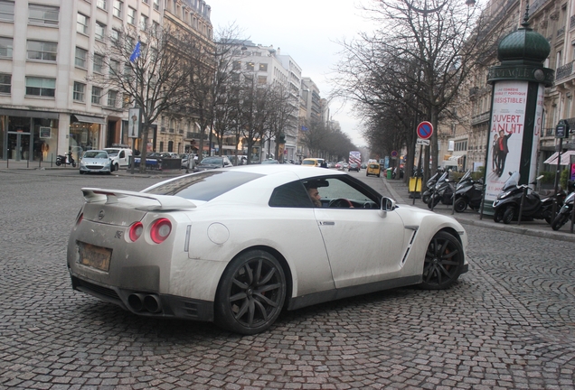 Nissan GT-R 2011