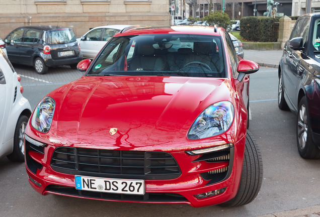 Porsche 95B Macan GTS