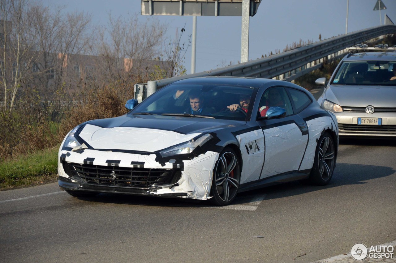 Ferrari GTC4Lusso