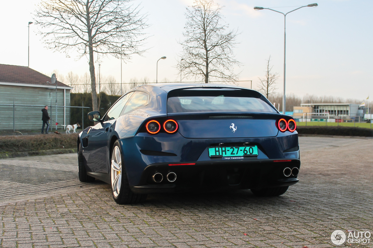 Ferrari GTC4Lusso