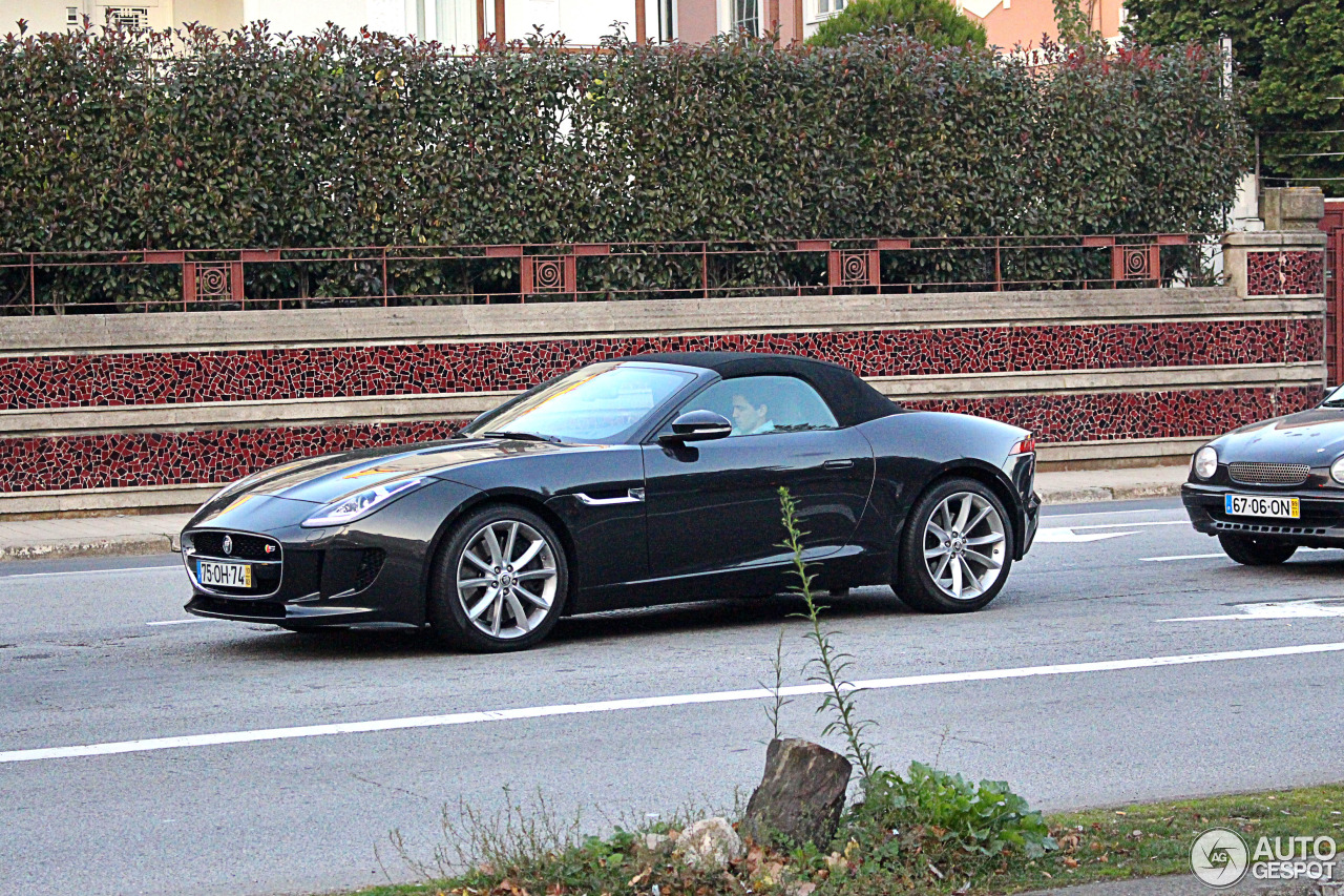 Jaguar F-TYPE S Convertible