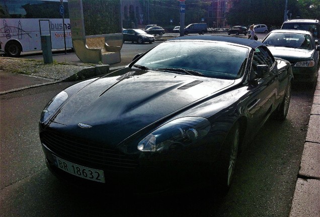 Aston Martin DB9 Volante