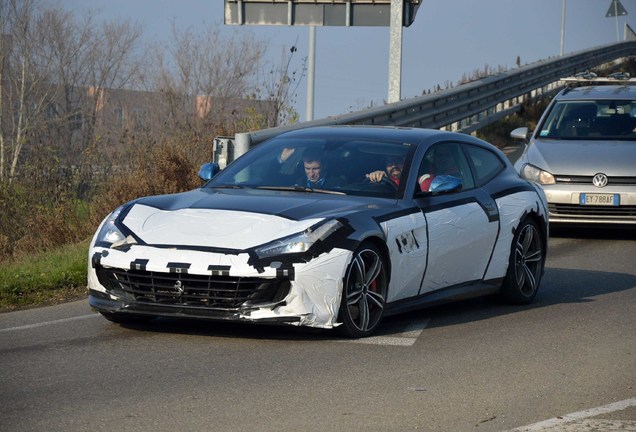 Ferrari GTC4Lusso