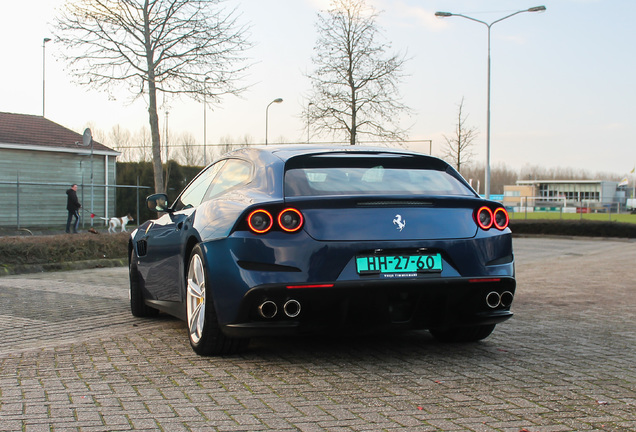 Ferrari GTC4Lusso