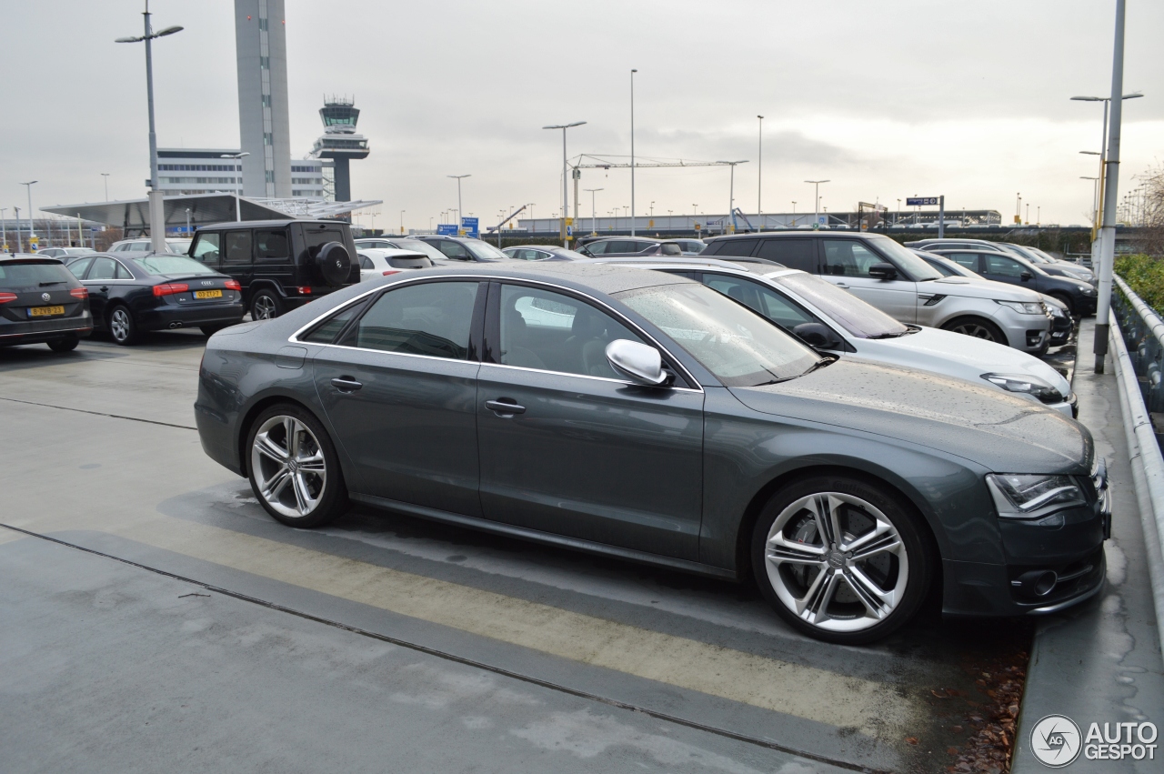 Audi S8 D4