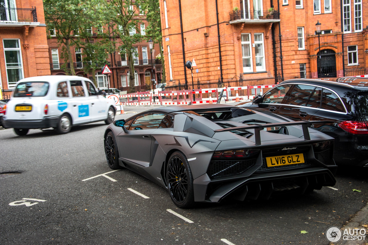 Lamborghini Aventador LP750-4 SuperVeloce Roadster