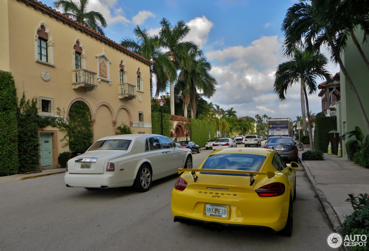 Porsche 981 Cayman GT4