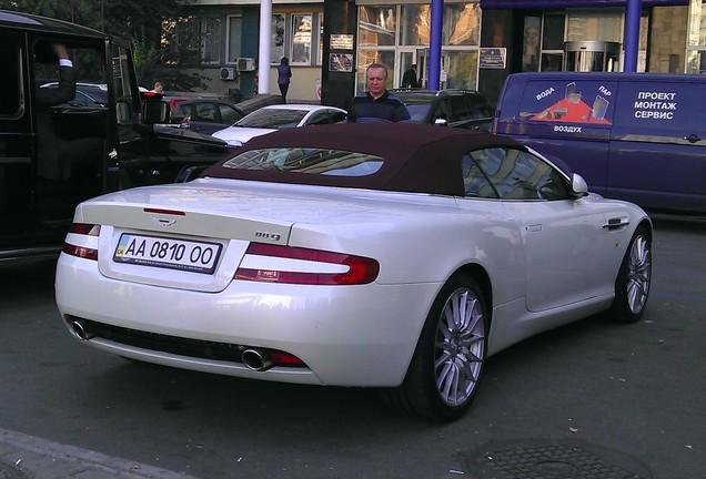 Aston Martin DB9 Volante