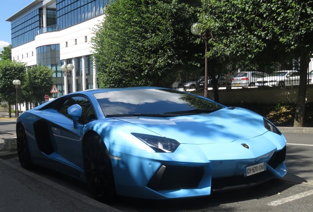 Lamborghini Aventador LP700-4