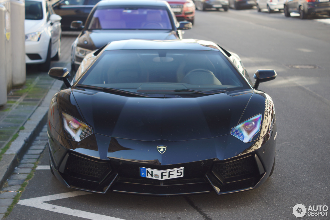 Lamborghini Aventador LP700-4