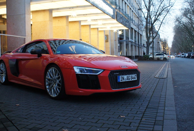 Audi R8 V10 Plus 2015