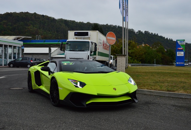 Lamborghini Aventador LP750-4 SuperVeloce Roadster