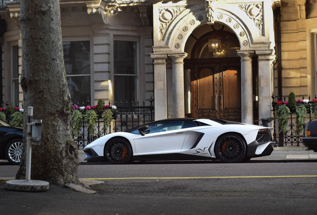 Lamborghini Aventador LP750-4 SuperVeloce Roadster