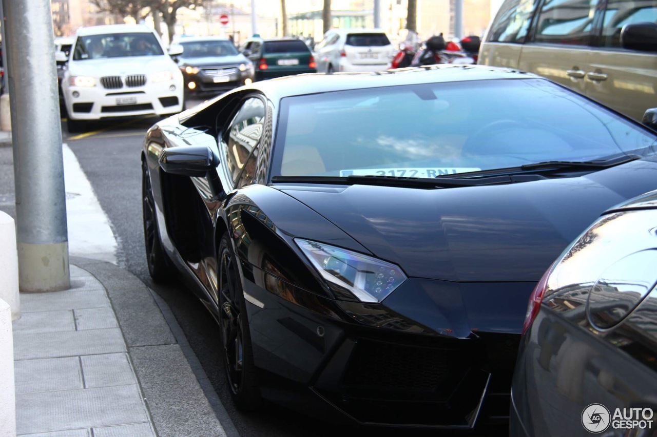 Lamborghini Aventador LP700-4