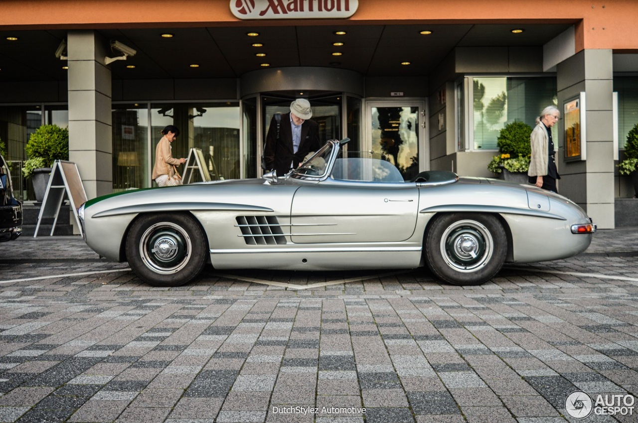 Mercedes-Benz 300SL Roadster