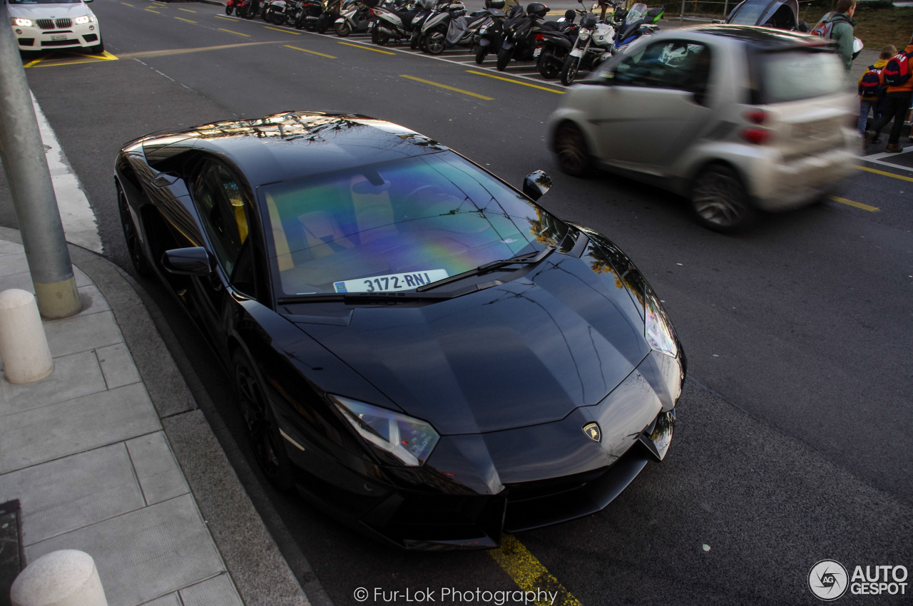 Lamborghini Aventador LP700-4