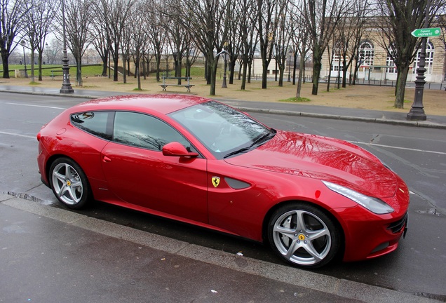 Ferrari FF