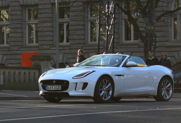 Jaguar F-TYPE R Convertible