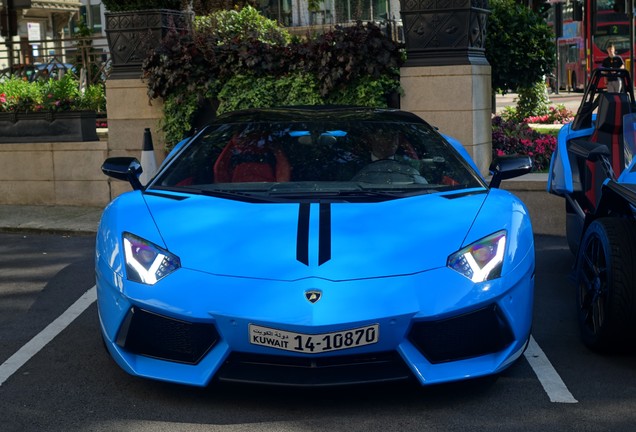 Lamborghini Aventador LP700-4 Roadster