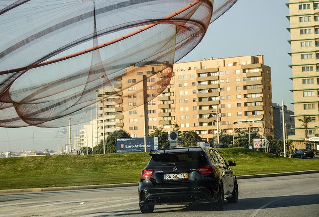 Mercedes-AMG A 45 W176 2015