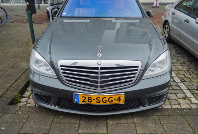 Mercedes-Benz S 63 AMG W221 2011