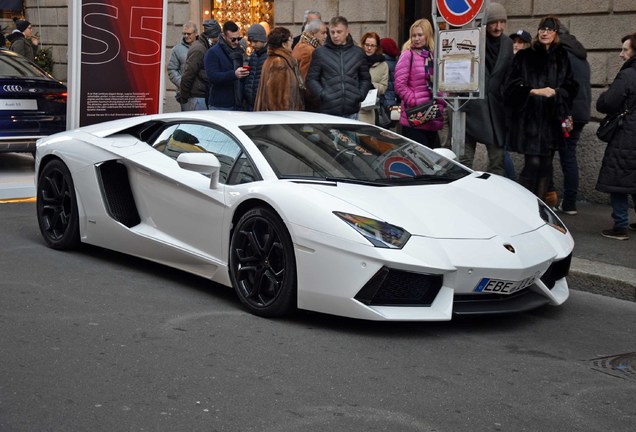 Lamborghini Aventador LP700-4