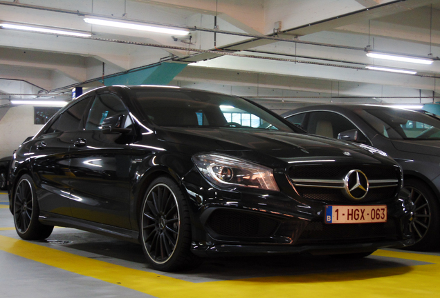 Mercedes-Benz CLA 45 AMG C117