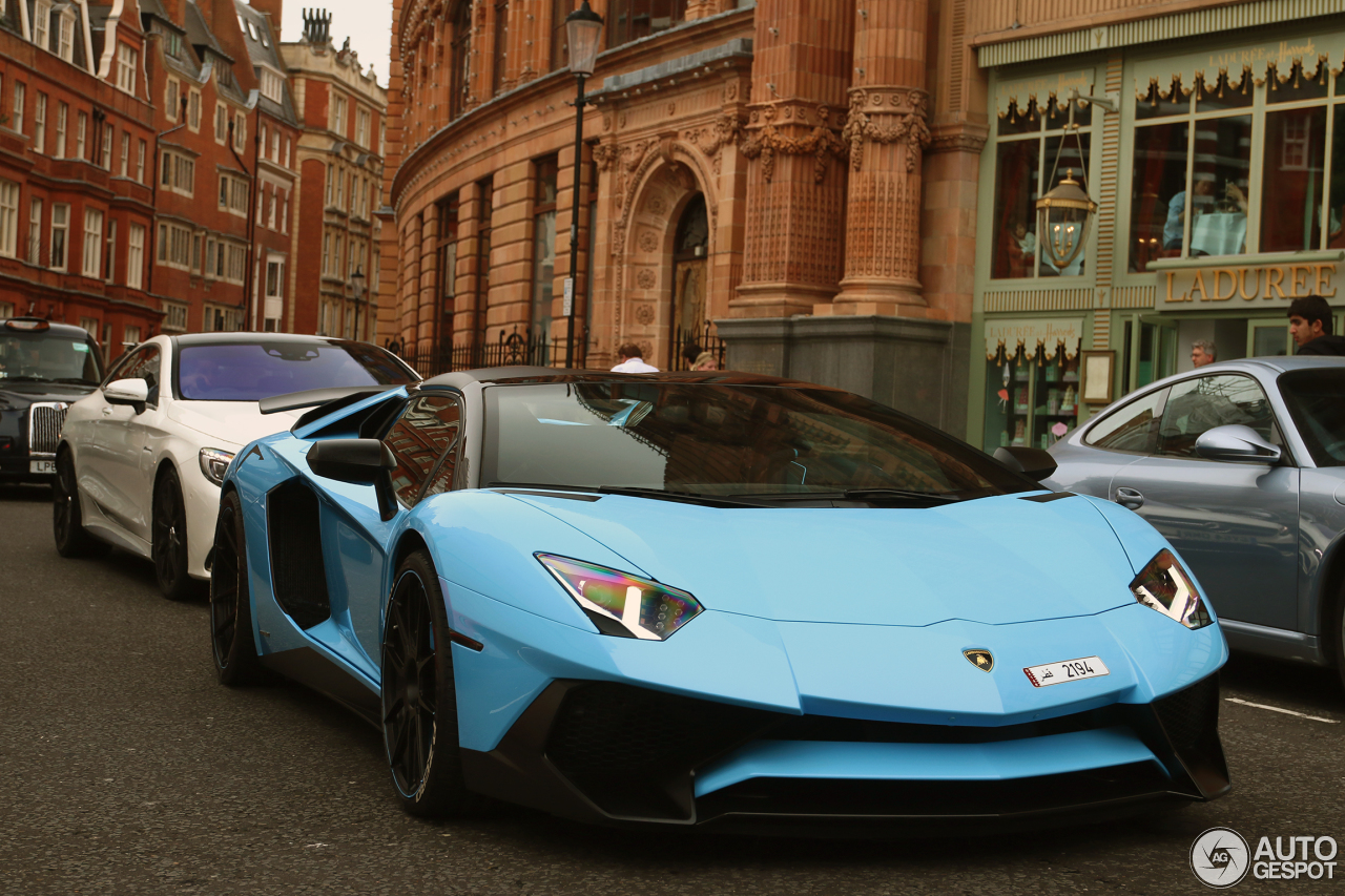 Lamborghini Aventador LP750-4 SuperVeloce Roadster