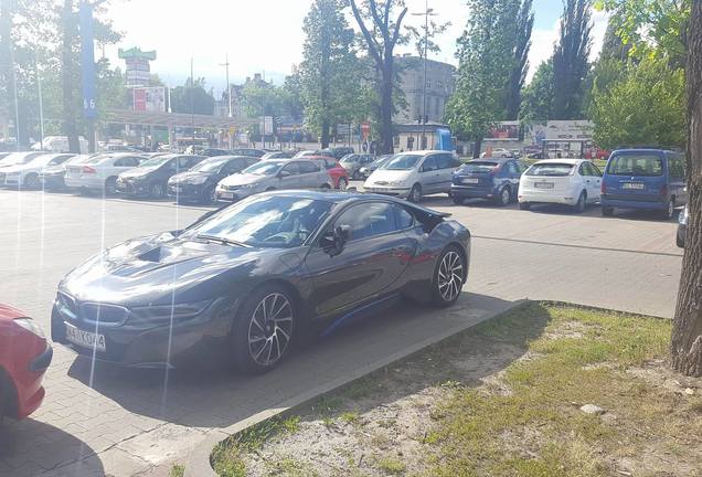 BMW i8