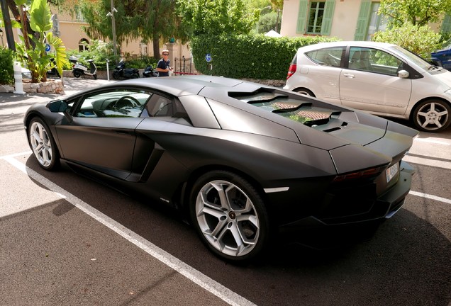 Lamborghini Aventador LP700-4