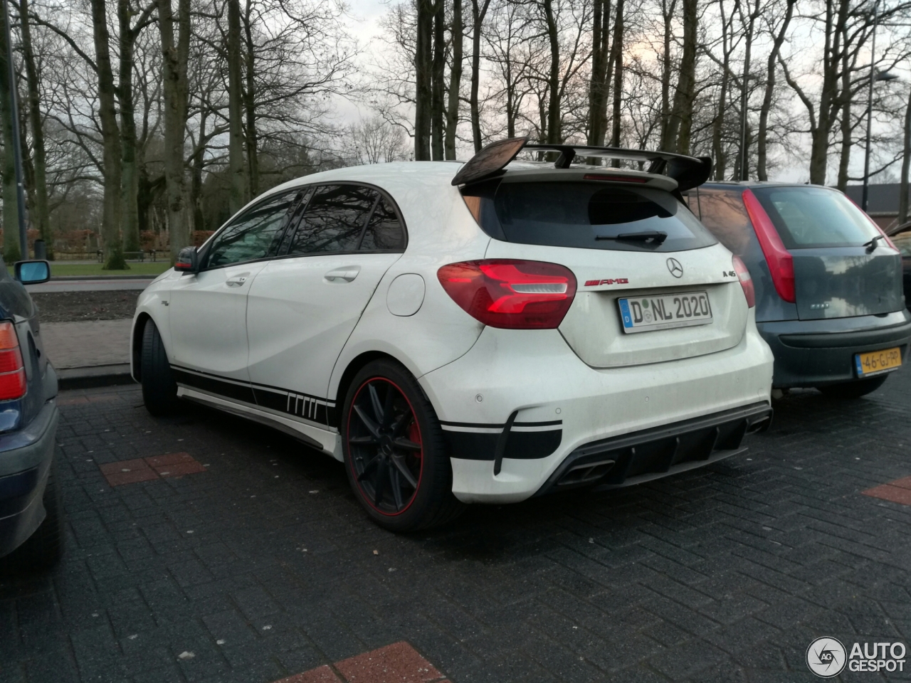 Mercedes-AMG A 45 W176 2015