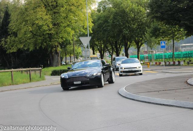 Aston Martin V8 Vantage