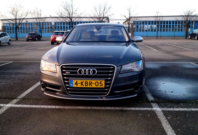 Audi S8 D4