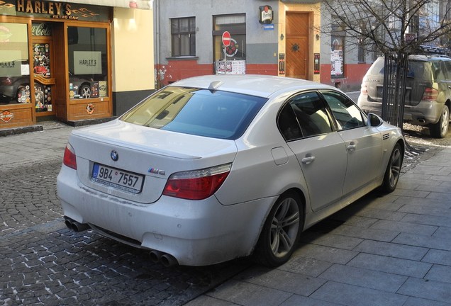 BMW M5 E60 2007