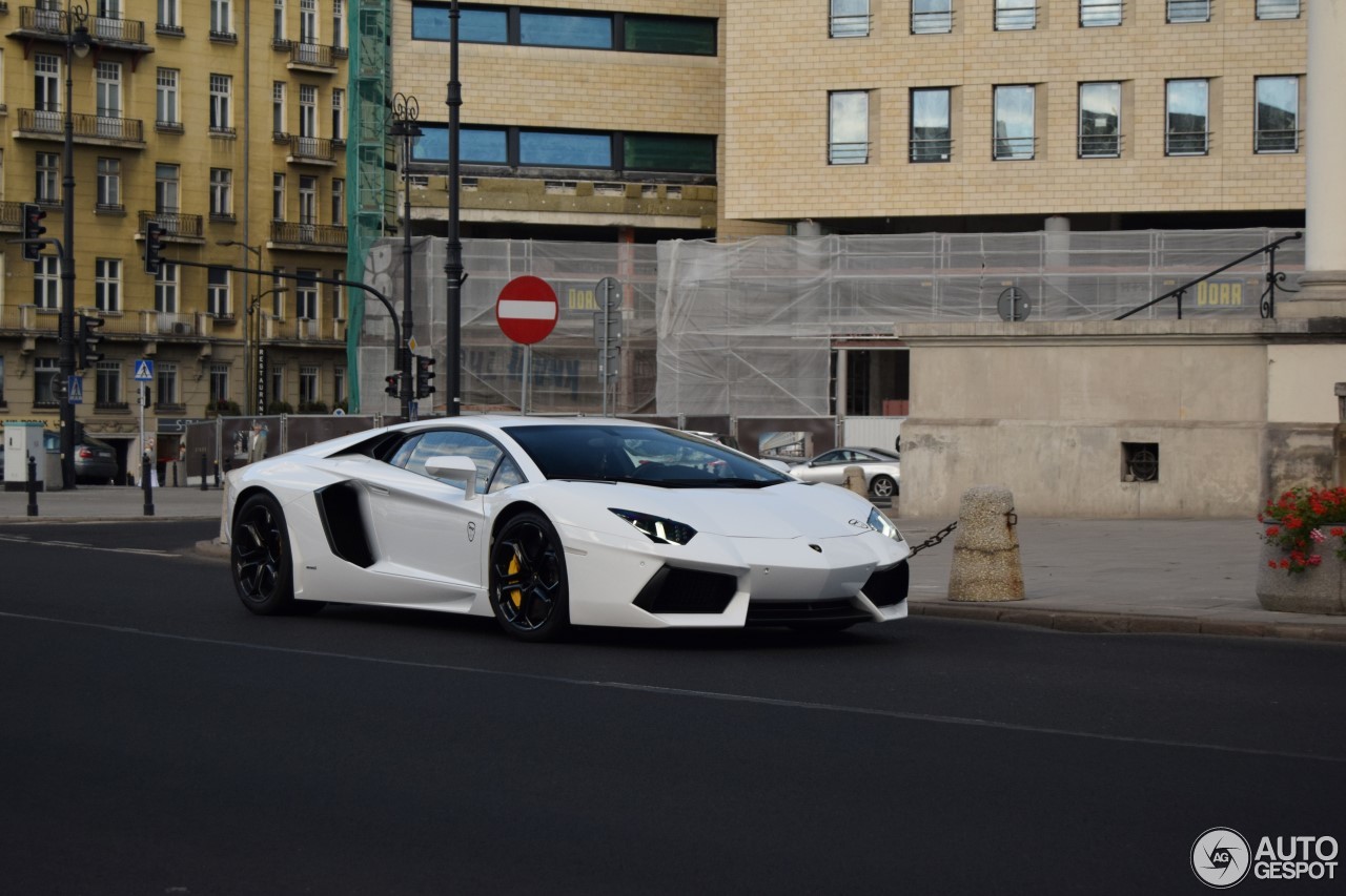 Lamborghini Aventador LP700-4