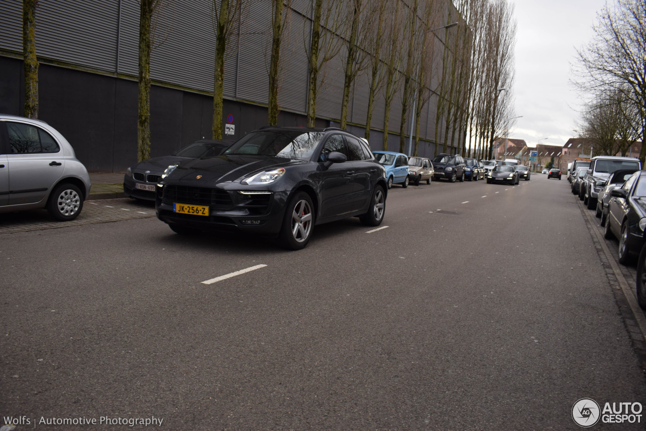 Porsche 95B Macan GTS