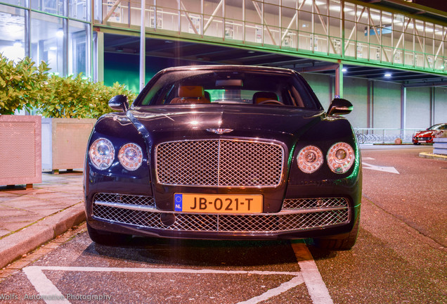 Bentley Flying Spur V8